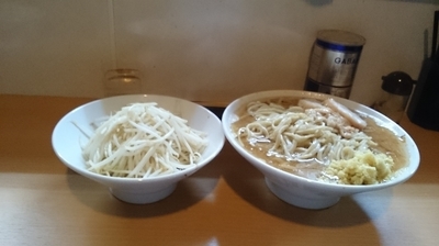「麺増６００ｇ大・ショウガ(アブラカラメ)￥８５０」@豚星。の写真