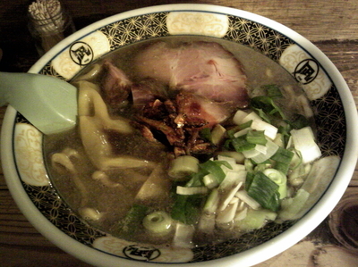 「すごい煮干ラーメン」@すごい煮干ラーメン凪 新宿ゴールデン街店 本館の写真