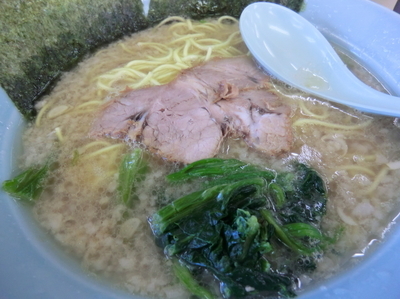 「ラーメン麺固め 脂多め 300円金曜日のみ（祝日以外）」@ラーメンショップ 野田店の写真