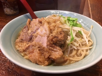 「ミニらーめん 150g 野菜少なめ ¥750」@立川マシマシの写真