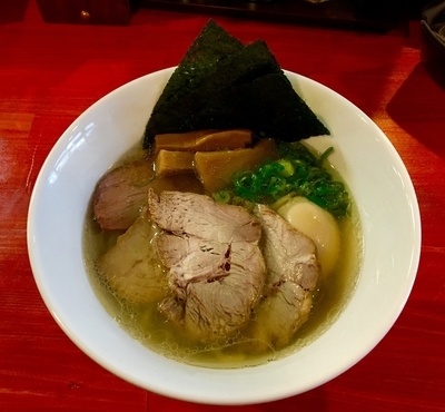 「中華そば(平打ち)700円+特増し300円」@讃岐ラーメン はまんど横須賀の写真