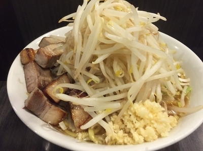 「らーめん中」@らーめん破顔おおびるの写真