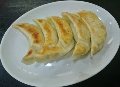 「餃子(5個) 350円」@神田餃子屋の写真