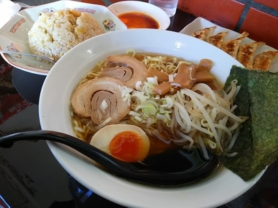「中華そば　＋三分の二チャーハン　＋餃子：サービス券」@中華食堂 餃子の味蔵の写真