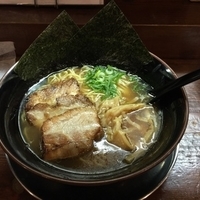 黒ラーメン チャーシュー 800円