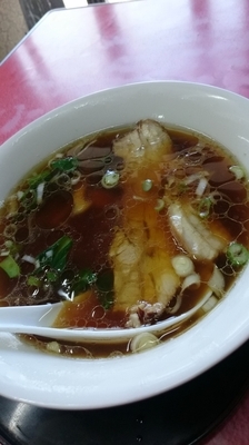 「半ラーメン、チャーシュー＋１枚  320円＋70円」@風来軒の写真