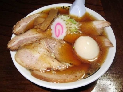 「醤油かけラーメン＋チャーシュー3本のせ他1,100円」@食堂 はせ川の写真