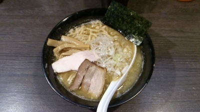 「鶏煮干ラーメン_750円」@自家製麺 ほうきぼし 志茂店の写真