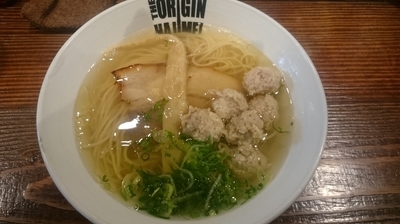 「塩らあめん＋鶏つみれ」@らあめん元の写真