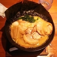 豚骨醤油ラーメン