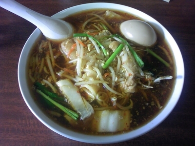 「スタミナラーメン・大盛　+　味玉（ラーパス）」@陽気軒の写真