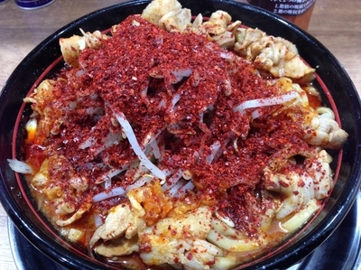 「W真紅ラーメン」@麺でる 真紅 大岡山店の写真