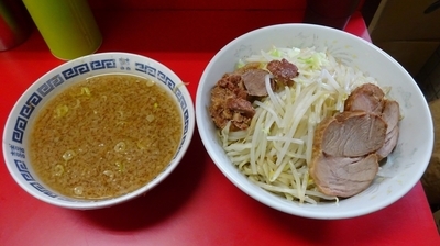 「小ラーメン（700円）＋つけ麺（150円）あつもりニンニク」@ラーメン二郎 上野毛店の写真