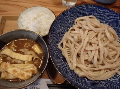 「カレー肉汁うどん中(780円)、半ごはん(80円)」@武久 八木製麺所の写真