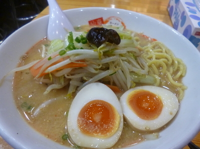 「野菜みそラーメン+味玉」@ラーメンみそ壱 ロフト1F店の写真