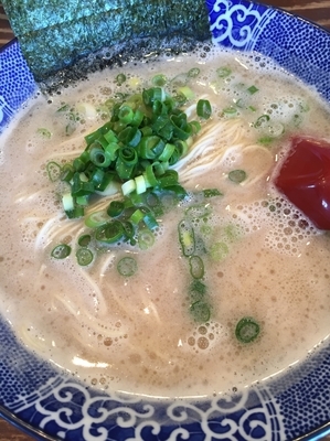 「とんこつらーめん 肉抜き」@博多ラーメン 鶴亀堂 長久手図書館通店の写真