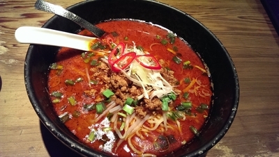 「辛辛麺、激辛、大盛」@横濱家 鶴川店の写真