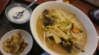 「ランチセット（800円）」@香港菜館の写真