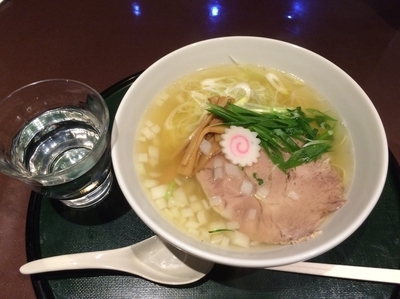 「塩ラーメン」@よろづ屋の写真