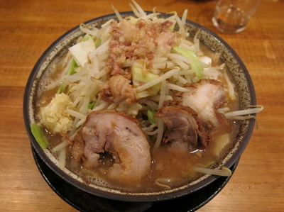 「ラーメン(麺固め・ニンニクアブラ)：650円」@ラーメン盛太郎の写真