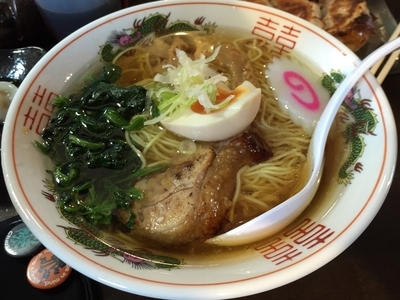 「横丁ラーメン・並＋ギョーザ（￥680＋￥330）」@麺や横丁 縁日の写真