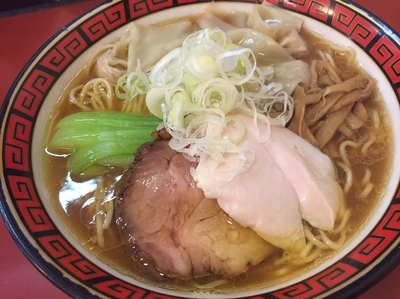 「ワンタン中華そば大盛」@中華そば 華丸の写真