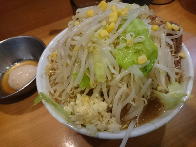 「プチ二郎、きまぐれたまご（ニンニク味）」@ラーメン二郎 八王子野猿街道店2の写真