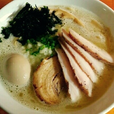 「【新メニュー】濃厚鶏そば ７６０円＋味玉＋鶏チャーシュー」@麺屋 むじゃきの写真