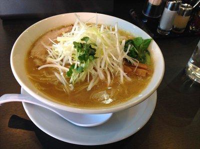 「二代目大盛りネギ追加（780円+100円+50円）」@ラーメンキャロルの写真