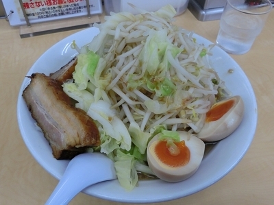 「ぎ郎(野菜増し·ニンニク抜き)+味玉+豚1枚」@ら〜めんぎょうてん屋GOLD 東名厚木店の写真