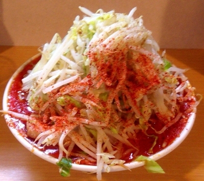 「辛麺　小　８００円　生姜５０円」@豚星。の写真