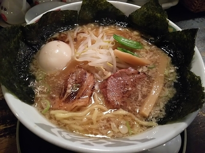 「濁り醤油拉麺　＋とろ玉（半熟味つけ玉子）、のり（増）：㋚券」@ぐぅでんの写真