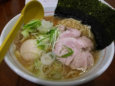 「コクしょうゆ（中太麺） 定番　※サービス券で１００円引き」@らーめん 岳 南信州宮田村店の写真