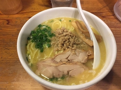 「白鶏らーめん(My箸特典大盛) 700円」@鶏の穴の写真