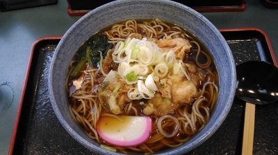 「かき揚げそば　（大盛り、380円）」@小諸そば 芝大門店の写真