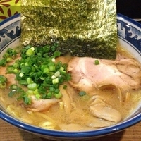 とんこつラー麺＋チャーシュー御飯(680円＋300円)