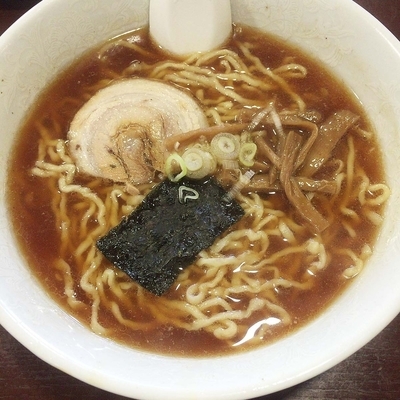 「ラーメン　550円　ハーフしゅうまい　140円」@来集軒 元町店の写真