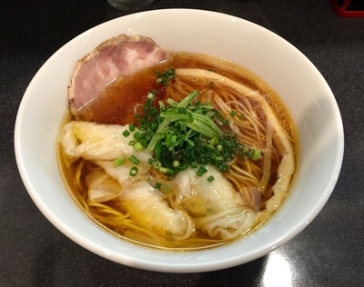 「中華そばその1＋ワンタン」@中華そば 安成の写真