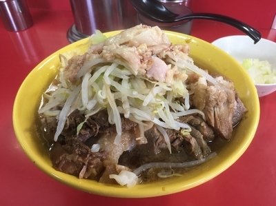 「小ラーメン豚入り 麺少なめ」@ラーメン二郎 茨城守谷店の写真