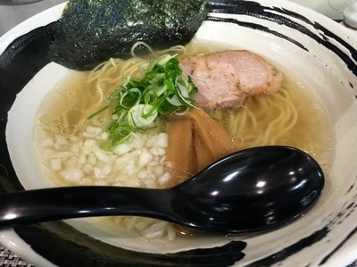 「白醤油ラーメン ¥630」@麺や 匠海の写真