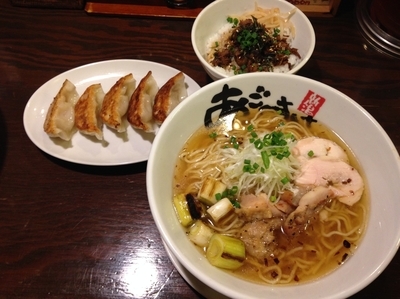 「旨塩鶏麺＋豚飯＋りごぞう餃子」@麺屋 あごすけの写真