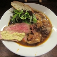 限定　ｔｈｅ　ｂｅｅｆ　ｒｅｔｕｍｓ（１２００円）