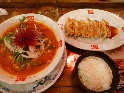 「ピリ辛あったかトマトめん(並盛・150g)834円」@おおぎやラーメン 安中店の写真