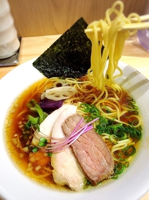 「煮干中華SOBA¥900」@銀座 篝 アトレ浦和店の写真