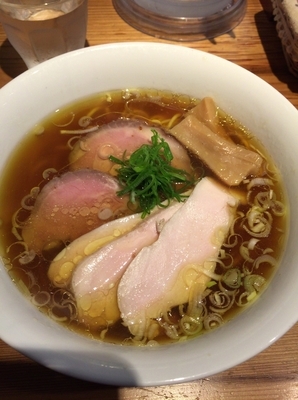 「チャーシュー醤油ラーメン」@ラーメン屋 トイ・ボックスの写真