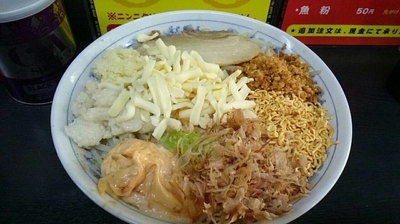 「まぜそば中+チーズ 850円」@ハングリーピッグの写真