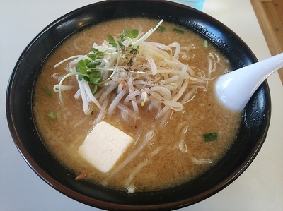 「みそバター（大盛）」@くるまやラーメン 松本渚店の写真