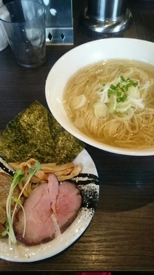「豊潤鶏だし塩ラーメン  ７５０円」@麺処 ほん田 nijiの写真