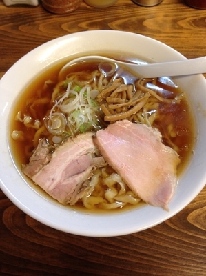 「醤油らー麺」@くじら食堂の写真