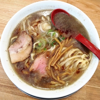 「喜多方らーめん(煮干)　￥８２０」@麺や 七彩 八丁堀店の写真